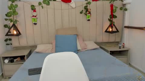 PAULINA  online show from 12.13.25