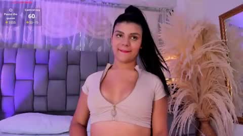 Paulina Belle online show from 07.22.26