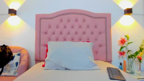 paulinavera online show from 04.15.26