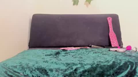 Snapshot of paulinches_love chatting on 02.02.26 Paulinches online show from 02.02.26