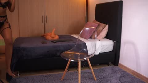 pauline_7 online show from 01.17.25