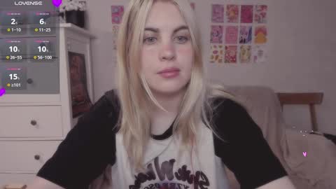 Allisses online show from 12.15.24