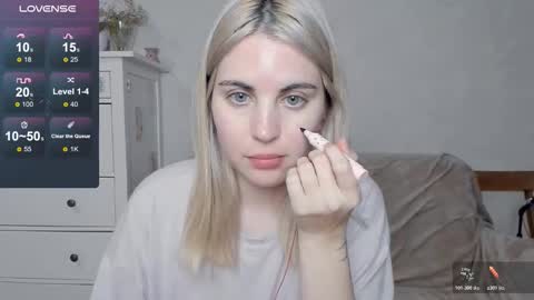 Allisses online show from 11.06.25