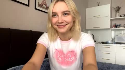 Lola online show from 10.18.25