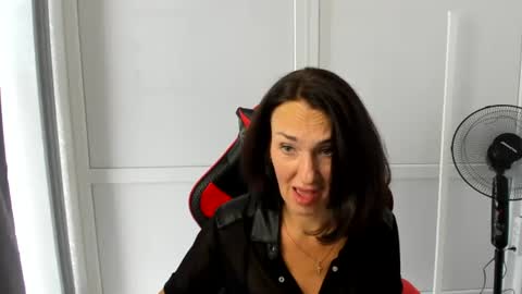 Snapshot of peachboomm chatting on 06.27.26 Christina online show from 06.27.26