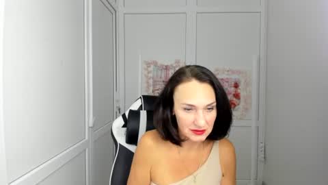 Snapshot of peachboomm chatting on 07.15.26 Christina online show from 07.15.26