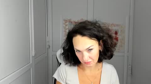 Snapshot of peachboomm chatting on 07.24.26 Christina online show from 07.24.26