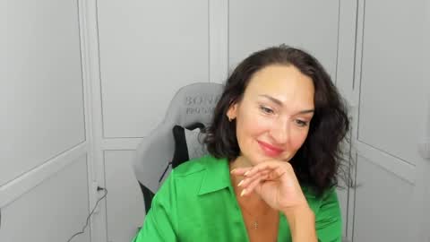 Snapshot of peachboomm chatting on 08.05.26 Christina online show from 08.05.26