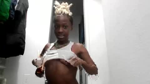 Peach online show from 03.31.26