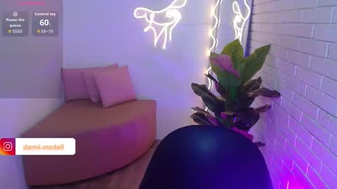 peachy_tay online show from 11.06.25