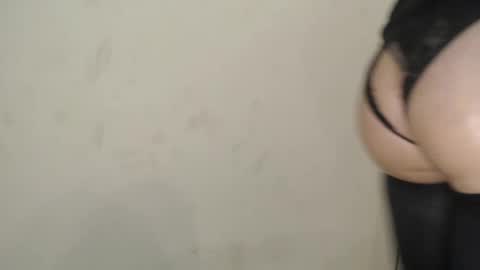 PeachyAss online show from 01.20.25