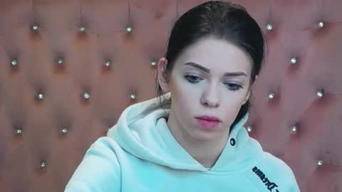 Snapshot of peachyella26 chatting on 02.20.26 Ella online show from 02.20.26