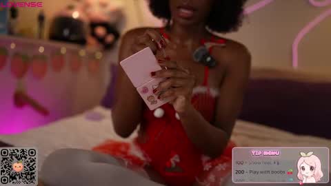 Snapshot of peachypeachgirl chatting on 11.19.25 peachypeachgirl online show from 11.19.25