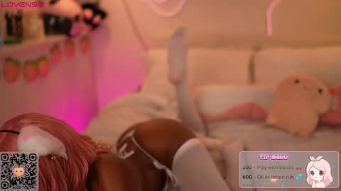 Snapshot of peachypeachgirl chatting on 02.12.26 peachypeachgirl online show from 02.12.26