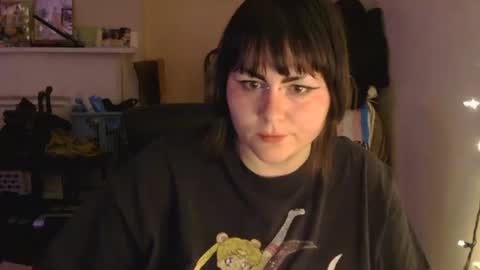 Snapshot of peakobunny chatting on 11.21.25 peakobunny online show from 11.21.25