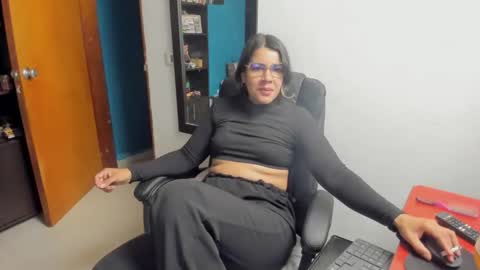 Snapshot of peanut_tangerine chatting on 01.11.26 Tangerine Penaut online show from 01.11.26