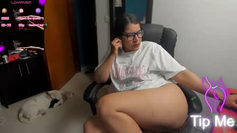 Snapshot of peanut_tangerine chatting on 02.12.26 Tangerine Penaut online show from 02.12.26