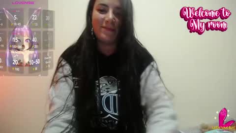 Snapshot of pearl_3 chatting on 01.30.25 Pearl online show from 01.30.25