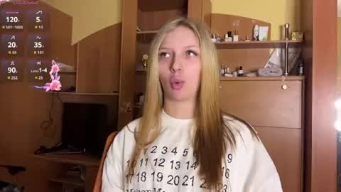 Snapshot of pearlinesilfies chatting on 06.19.26 Zlata online show from 06.19.26