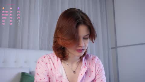 Snapshot of pebee chatting on 02.04.26 Lily online show from 02.04.26