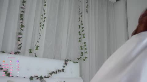 Snapshot of pebee chatting on 02.27.26 Lily online show from 02.27.26