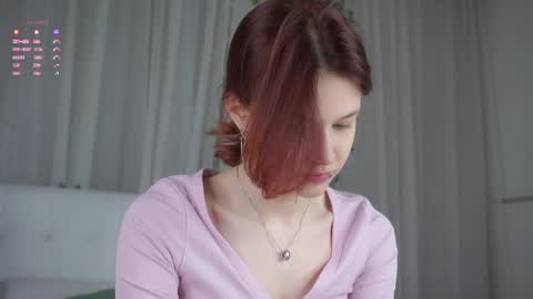 Snapshot of pebee chatting on 04.10.26 Lily online show from 04.10.26