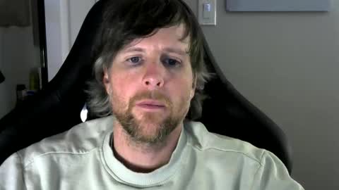 Snapshot of pecas90 chatting on 12.22.25 pecas90 online show from 12.22.25