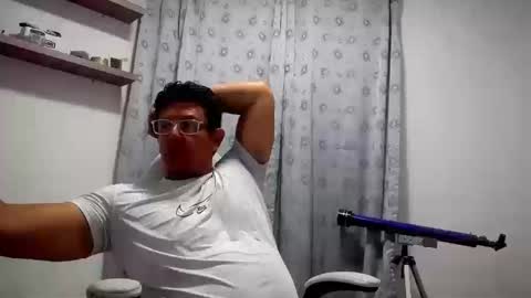 Snapshot of pedro_picapica chatting on 10.16.25 Pedro online show from 10.16.25