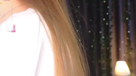 Snapshot of peek_in_my_window chatting on 02.03.25 tony online show from 02.03.25