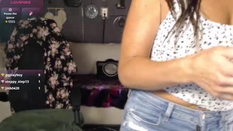 Snapshot of peekclimaxxx chatting on 09.17.25 NEXT CHILL SESH 1130 930pm -ish PEEK online show from 09.17.25