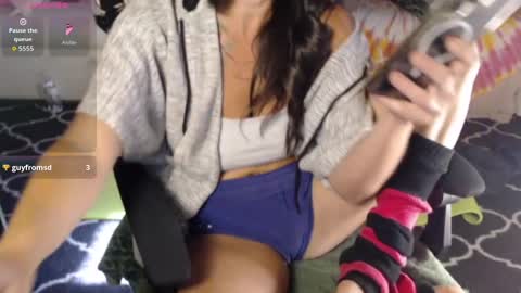 Snapshot of peekclimaxxx chatting on 09.22.25 NEXT CHILL SESH 1130 930pm -ish PEEK online show from 09.22.25