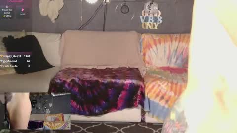 Snapshot of peekclimaxxx chatting on 10.16.25 NEXT CHILL SESH 1130 930pm -ish PEEK online show from 10.16.25