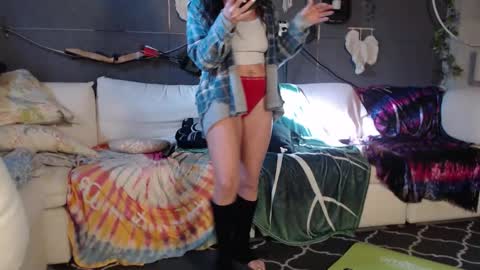 Snapshot of peekclimaxxx chatting on 12.03.25 NEXT CHILL SESH 1130 930pm -ish PEEK online show from 12.03.25