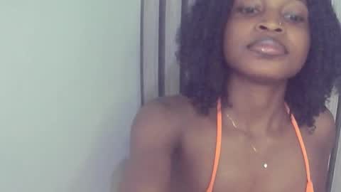 Lizzy online show from 10.04.25