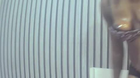 Lizzy online show from 10.25.25