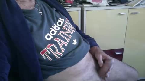 Snapshot of pegaso1000 chatting on 10.30.25 pegaso1000 online show from 10.30.25