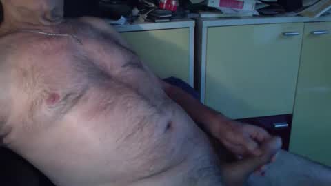 Snapshot of pegaso1000 chatting on 12.16.25 pegaso1000 online show from 12.16.25