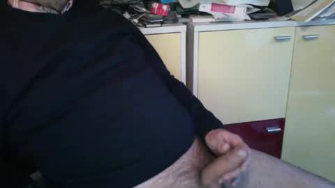 Snapshot of pegaso1000 chatting on 12.17.25 pegaso1000 online show from 12.17.25