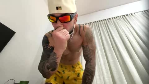 Snapshot of penebunny chatting on 12.15.25 penebunny online show from 12.15.25