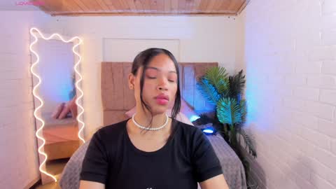 Snapshot of penelope_tay chatting on 12.18.24 penelope online show from 12.18.24