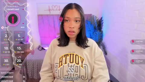 Snapshot of penelope_tay chatting on 03.04.25 penelope online show from 03.04.25