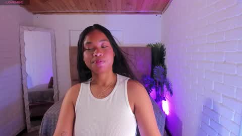 Snapshot of penelope_tay chatting on 09.19.25 penelope online show from 09.19.25