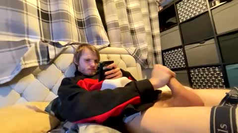 Penguin online show from 09.13.25