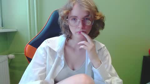 Snapshot of penny_lust chatting on 05.12.26 Penny online show from 05.12.26