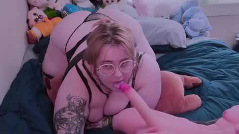 Kim Byeoldae online show from 09.20.25