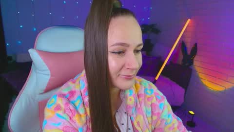 Dia  online show from 11.04.25