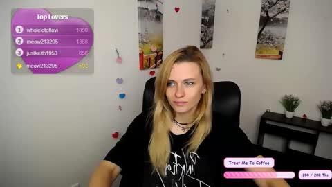 Mia online show from 10.21.25