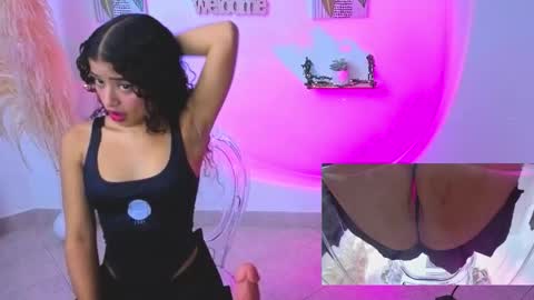 Snapshot of pequitasmedusa9 chatting on 10.11.25 pequitasmedusa9 online show from 10.11.25