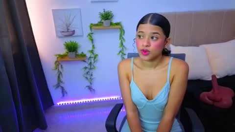 Snapshot of pequitasmedusa9 chatting on 10.14.25 pequitasmedusa9 online show from 10.14.25