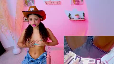 Snapshot of pequitasmedusa9 chatting on 10.16.25 pequitasmedusa9 online show from 10.16.25